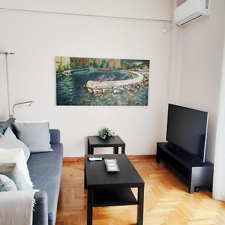 Koukaki Cozy Apartment 5 Minutes To Metro アテネ エクステリア 写真