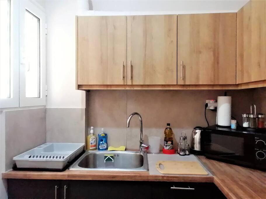 Koukaki Cozy Apartment 5 Minutes To Metro アテネ エクステリア 写真