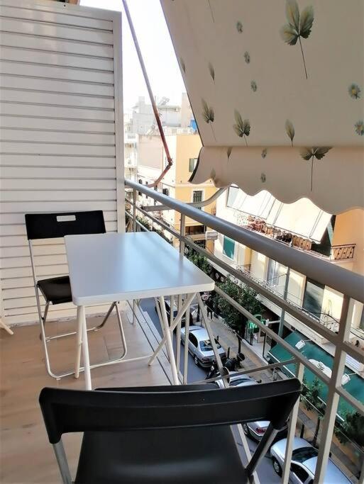 Koukaki Cozy Apartment 5 Minutes To Metro アテネ エクステリア 写真