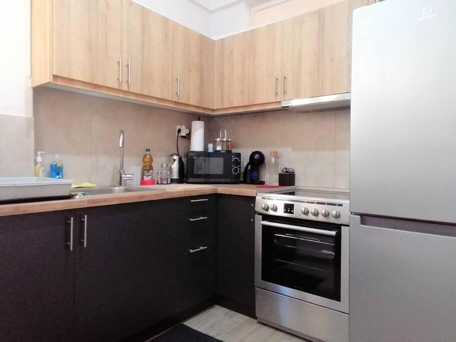Koukaki Cozy Apartment 5 Minutes To Metro アテネ エクステリア 写真