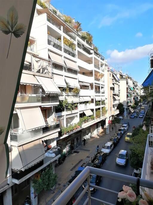 Koukaki Cozy Apartment 5 Minutes To Metro アテネ エクステリア 写真